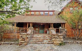 Gold Mountain Manor